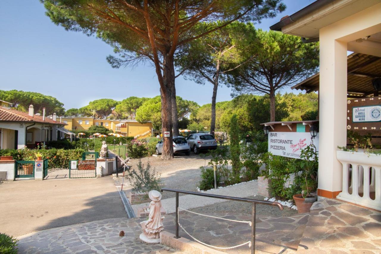 Residence Le Rose Marina Di Bibbona Eksteriør billede