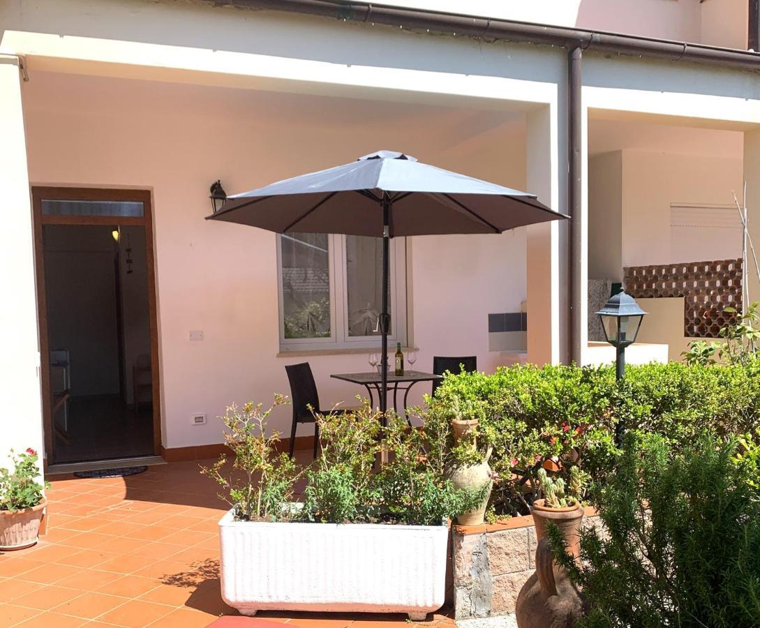 Residence Le Rose Marina Di Bibbona Eksteriør billede